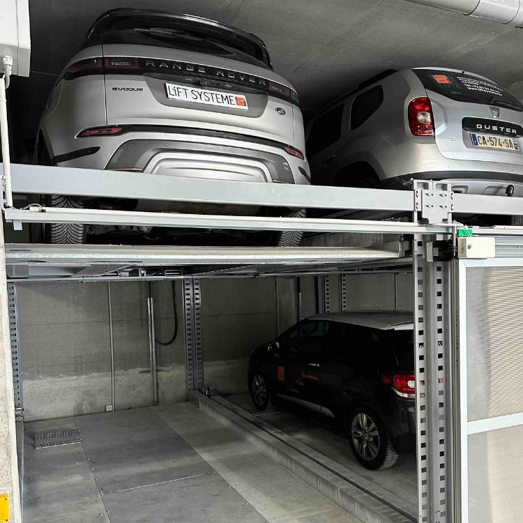 Parking à plateformes motorisées