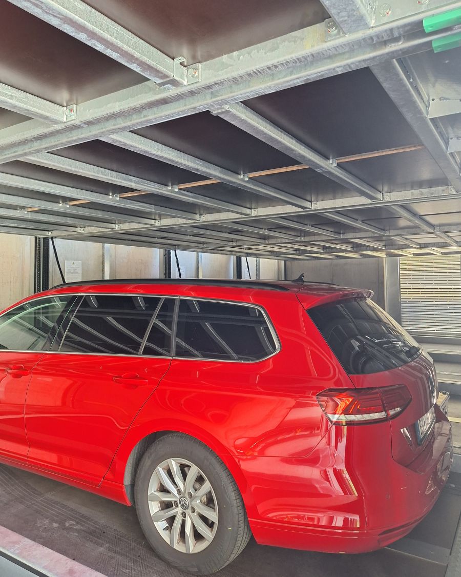 Parking semi-automatique pour voitures